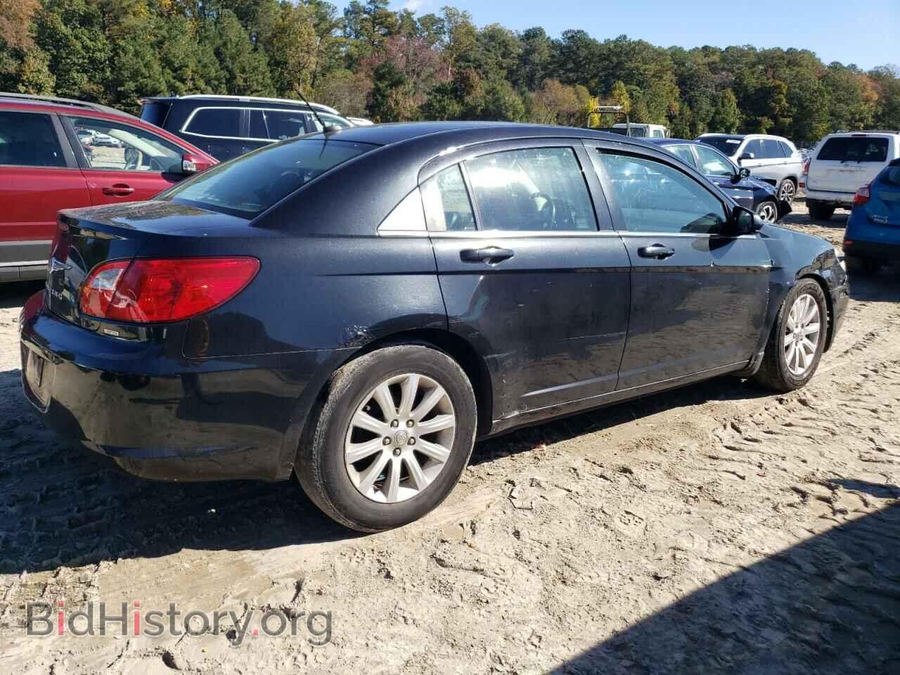 2010 CHRYSLER SEBRING - VIN: 1C3CC5FB3AN223426 - Фото 3