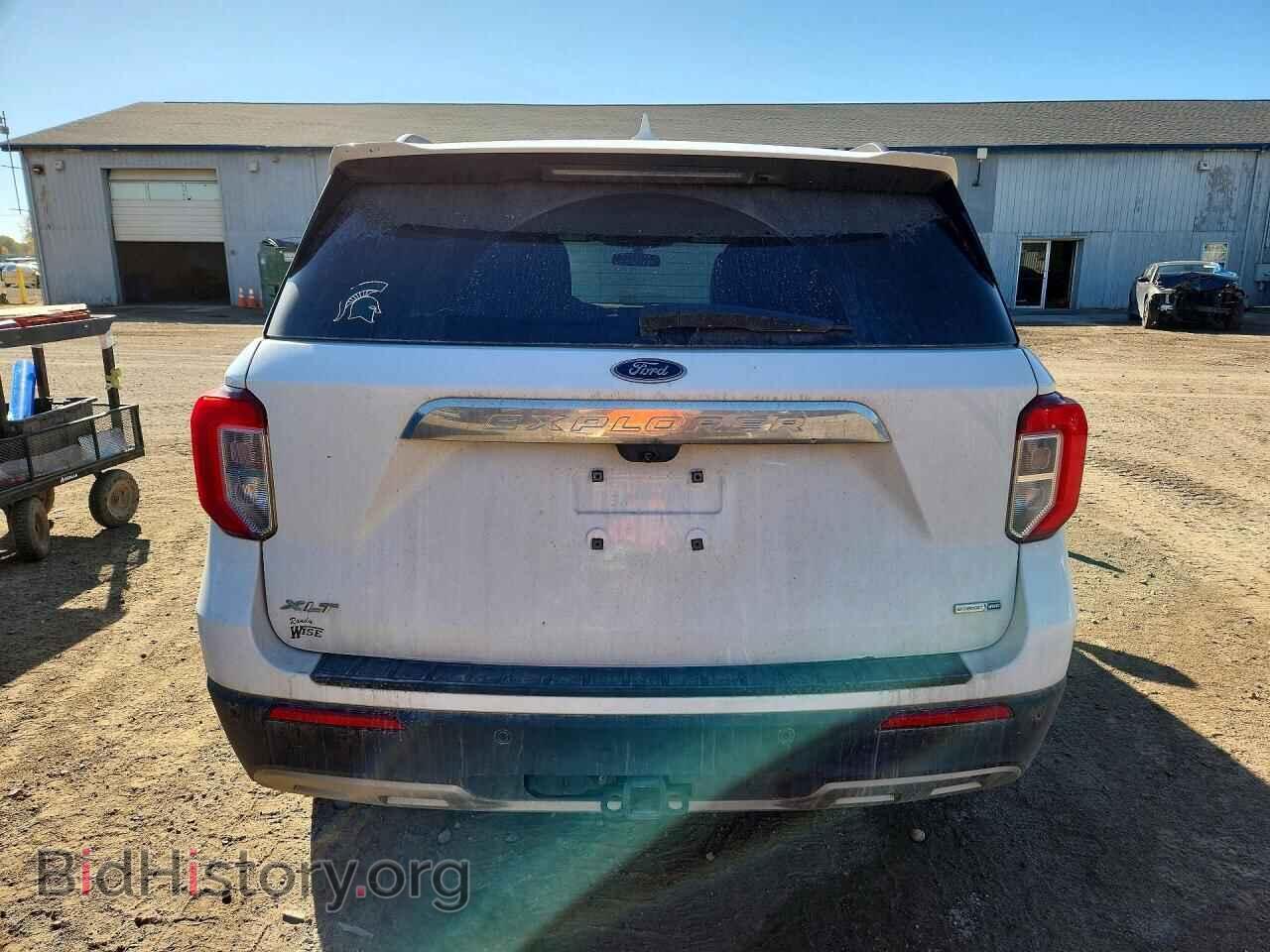 2020 Ford EXPLORER (VIN 1FMSK8DH5LGA51843) — photo 6 of 13