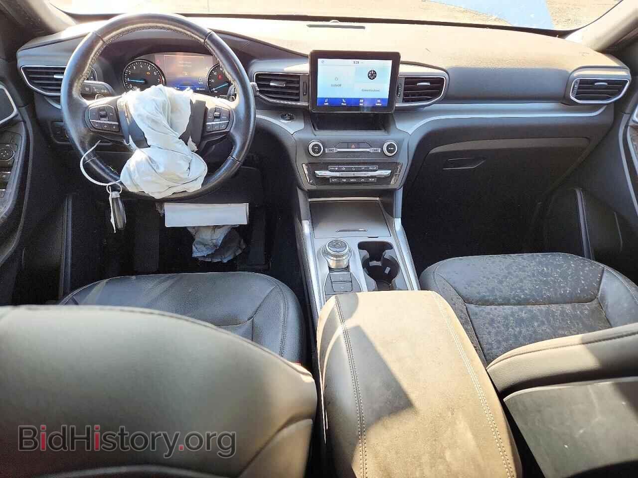 2020 Ford EXPLORER (VIN 1FMSK8DH5LGA51843) — photo 8 of 13