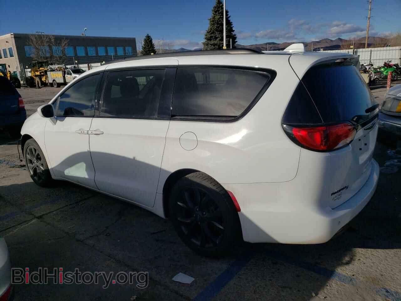 2018 CHRYSLER PACIFICA - VIN: 2C4RC1BG6JR183135 - Photo 2