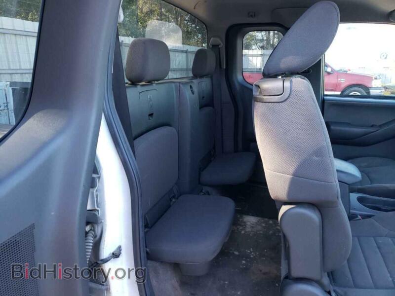 2011 Nissan FRONTIER (VIN 1N6BD0CT5BC420788) — photo 10 of 12