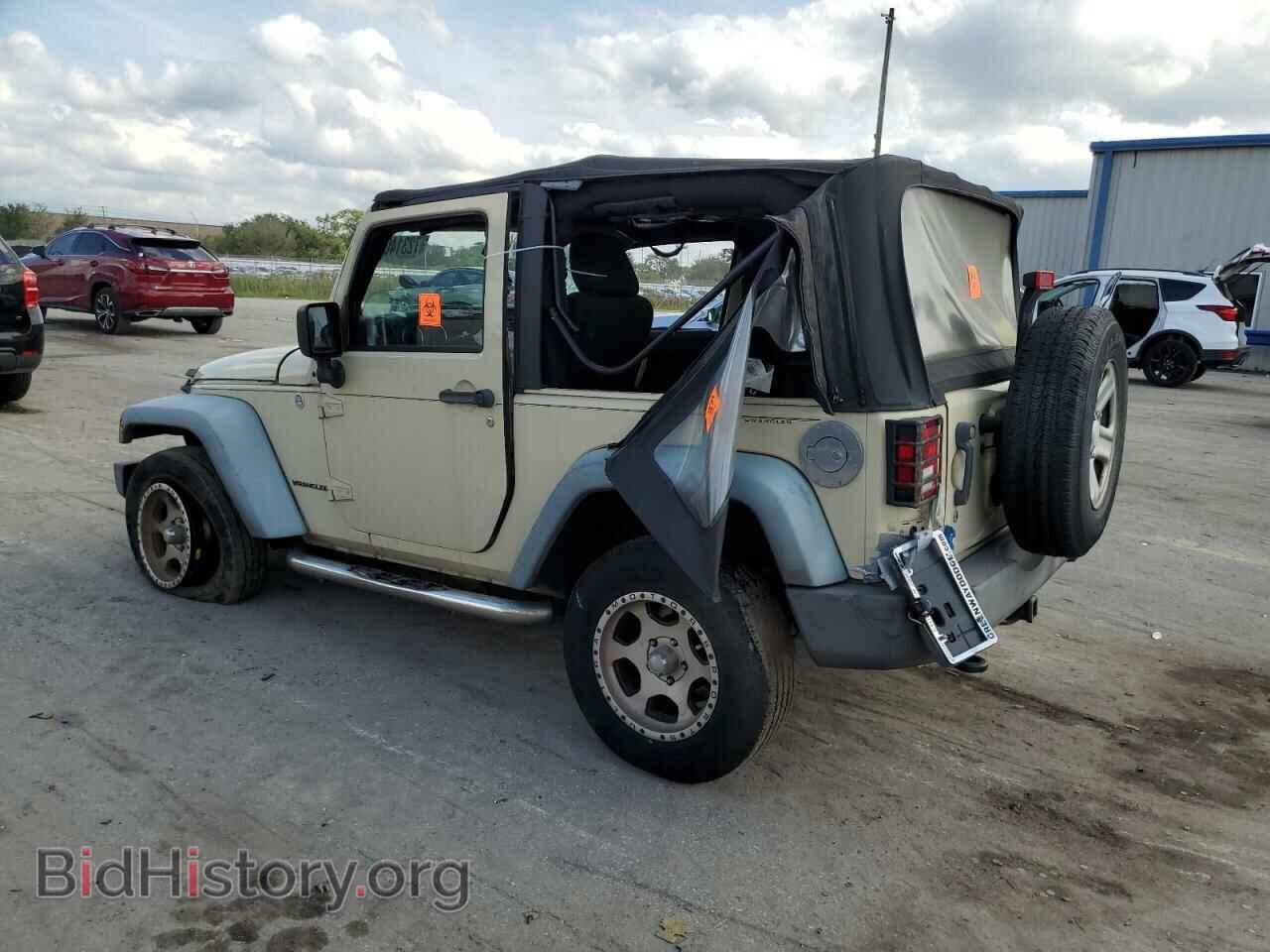 2011 JEEP WRANGLER - VIN: 1J4AA2D1XBL537695 - Фото 2