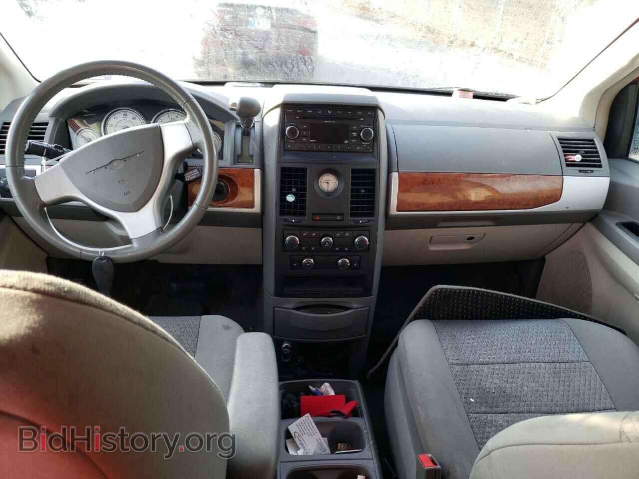 2008 CHRYSLER MINIVAN - VIN: 2A8HR54PX8R611595 - Фото 8