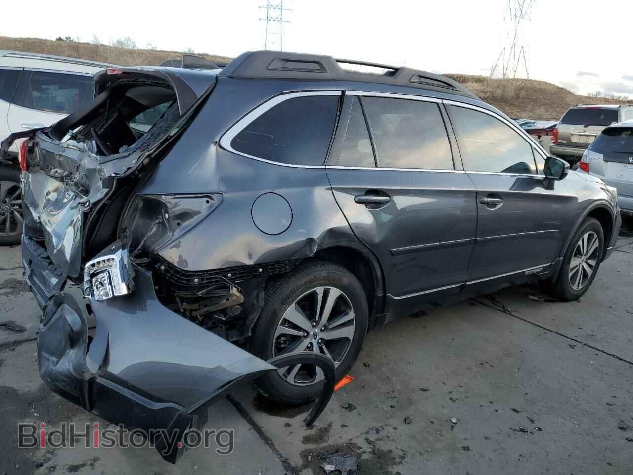 2018 SUBARU OUTBACK - VIN: 4S4BSANC5J3256299 - Фото 3