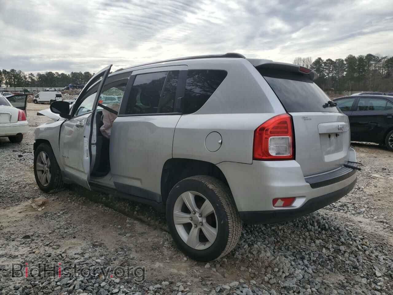2011 JEEP COMPASS - VIN: 1J4NT1FB6BD235679 - Photo 2