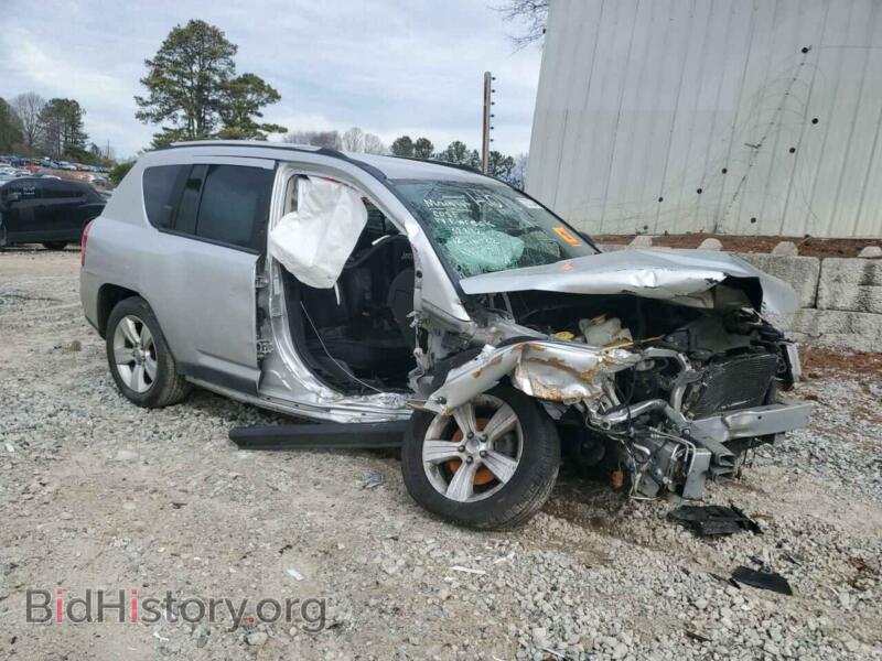 2011 Jeep COMPASS (VIN 1J4NT1FB6BD235679) — photo 4 of 13