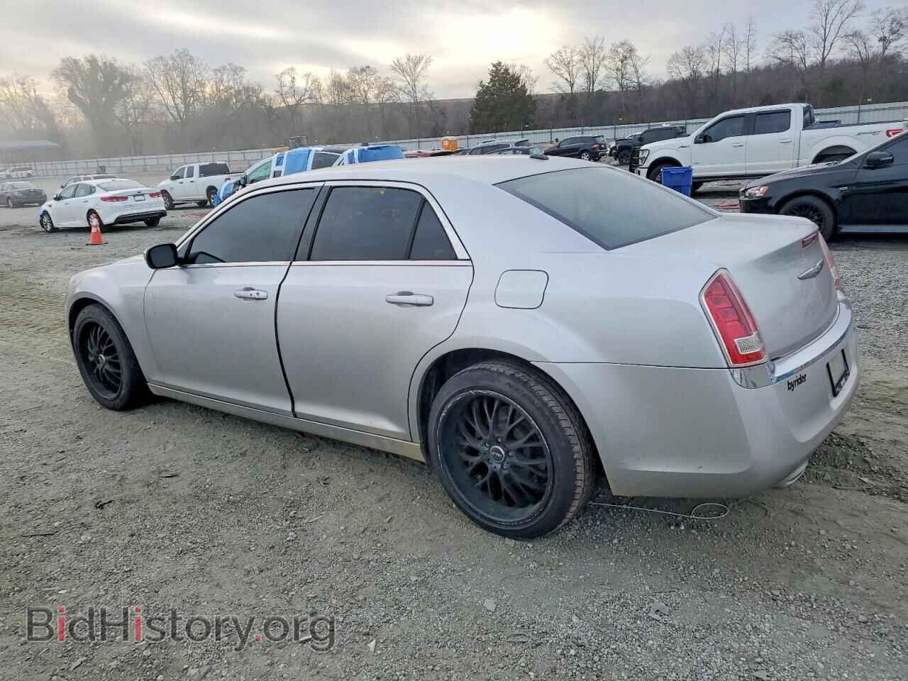2012 CHRYSLER 300 - VIN: 2C3CCAAG6CH107774 - Фото 2