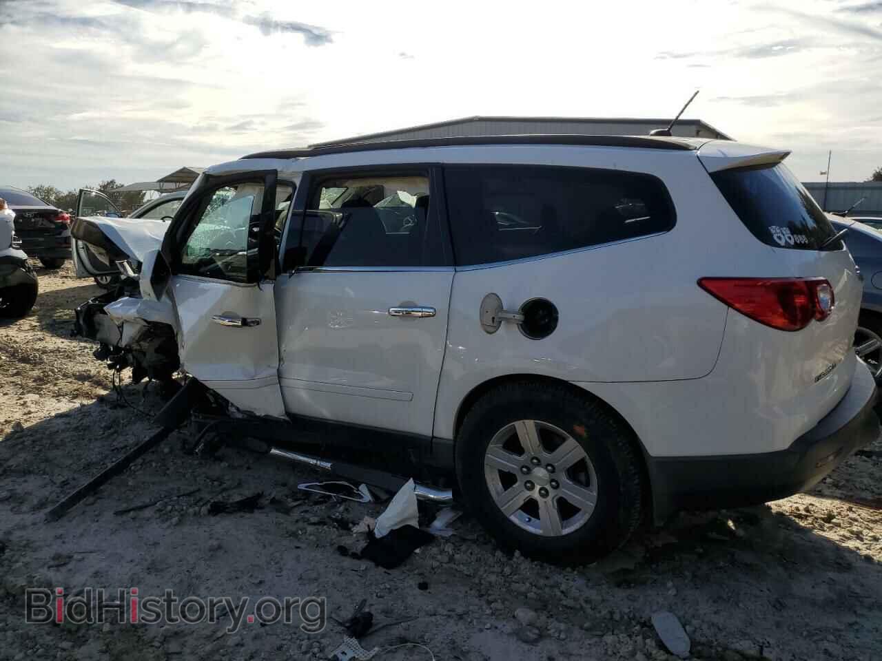 2009 CHEVROLET TRAVERSE - VIN: 1GNER23D79S104600 - Фото 2