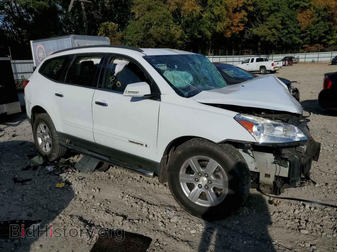 2009 CHEVROLET TRAVERSE - VIN: 1GNER23D79S104600 - Фото 4