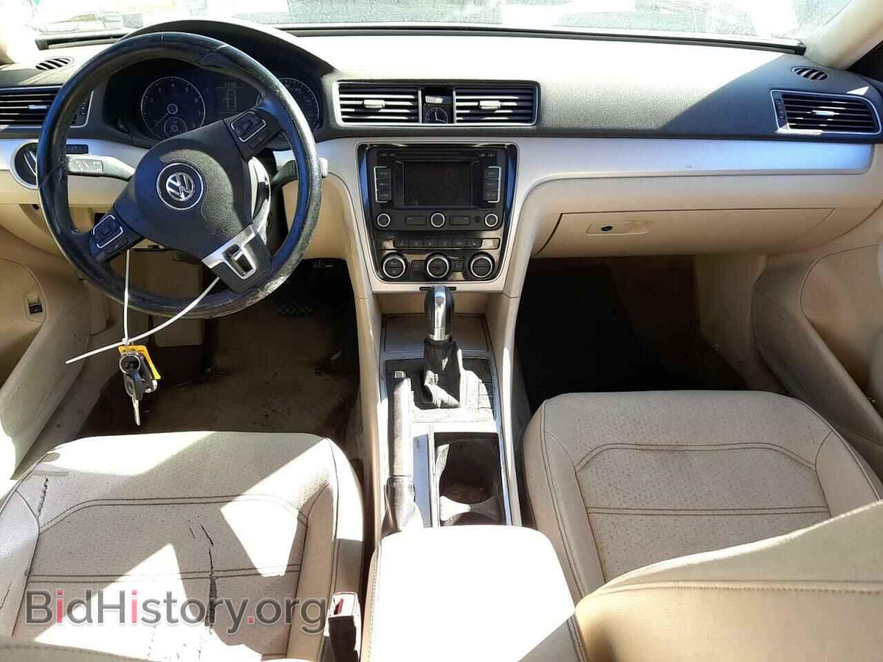 2012 VOLKSWAGEN PASSAT - VIN: 1VWBP7A33CC070954 - Фото 8