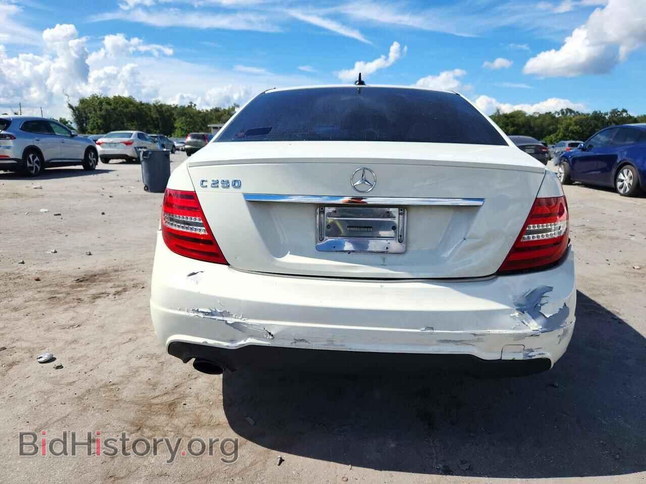 2012 MERCEDES-BENZ C-CLASS - VIN: WDDGF4HB5CA632037 - Photo 6