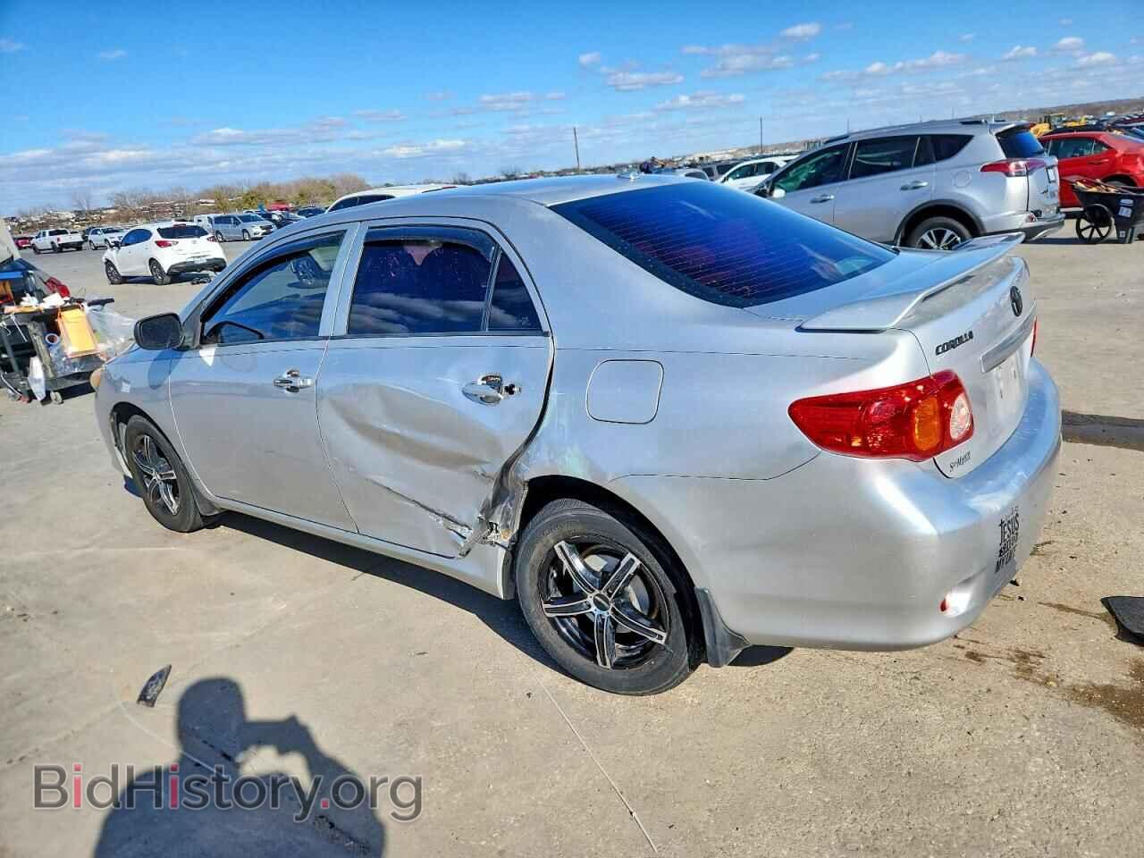 2010 TOYOTA COROLLA - VIN: 2T1BU4EE9AC386210 - Фото 2