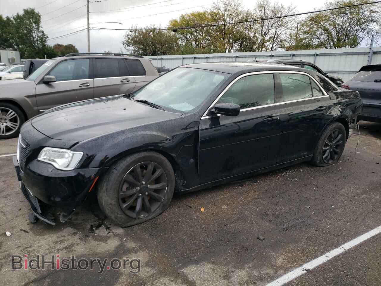 Фотография 2C3CCARG3HH527116 - CHRYSLER 300 2017