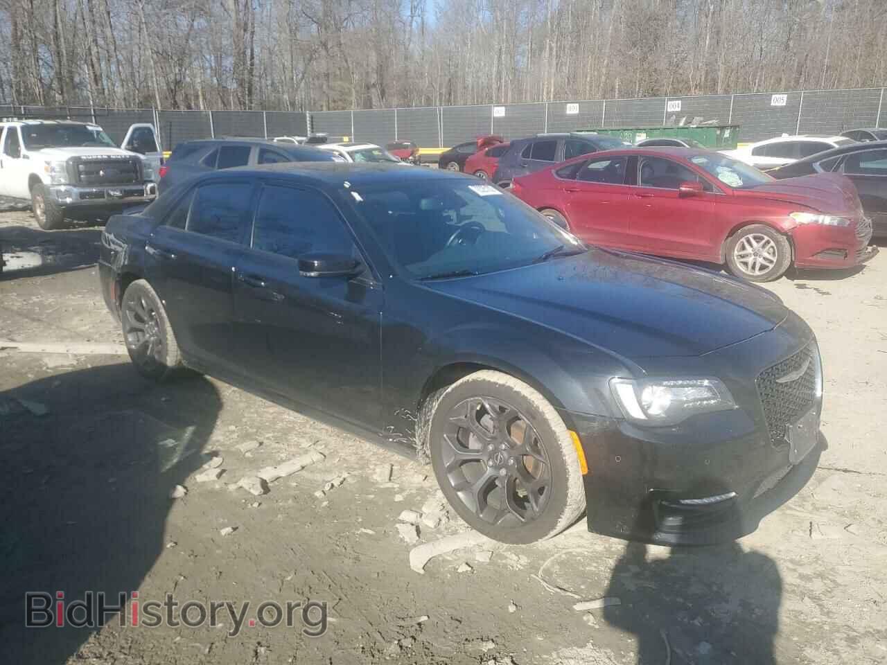2019 CHRYSLER 300 - VIN: 2C3CCABG4KH683053 - Photo 4