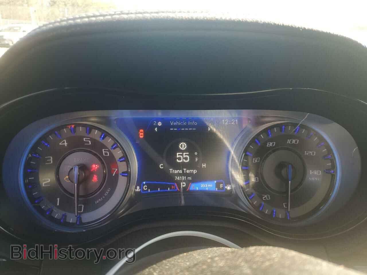 2019 CHRYSLER 300 - VIN: 2C3CCABG4KH683053 - Photo 9