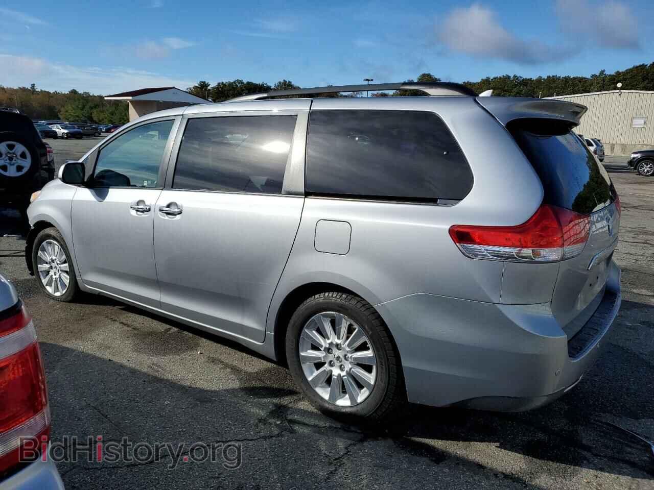 2011 TOYOTA All Models - VIN: 5TDYK3DC8BS087777 - Фото 2