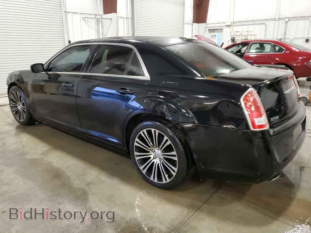 2013 CHRYSLER 300 - VIN: 2C3CCABG5DH551325 - Фото 2