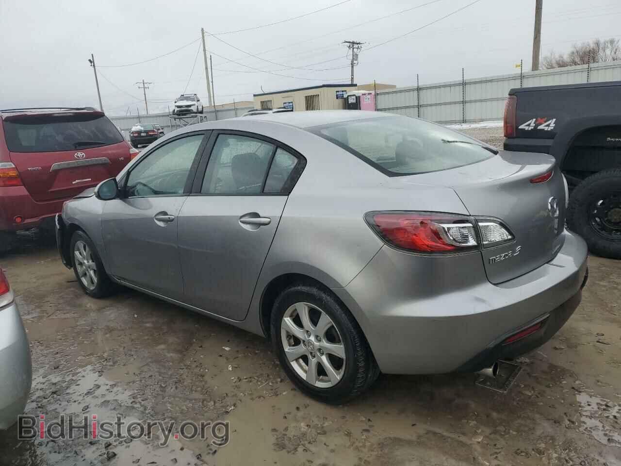2011 MAZDA 3 - VIN: JM1BL1VF4B1458740 - Photo 2