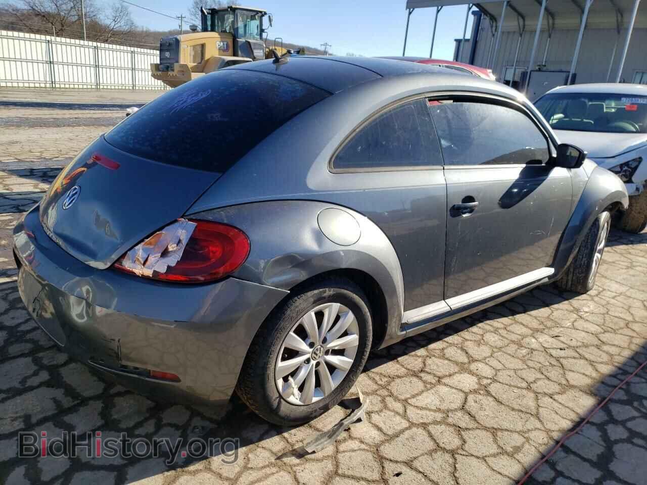 2013 VOLKSWAGEN BEETLE - VIN: 3VWFP7AT7DM636129 - Фото 3
