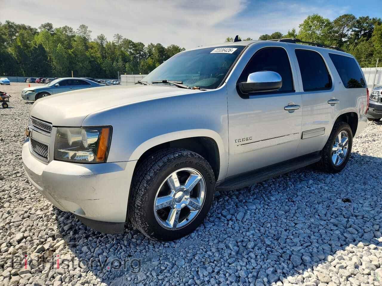 Photo 1GNSCBE05BR112464 - CHEVROLET TAHOE 2011