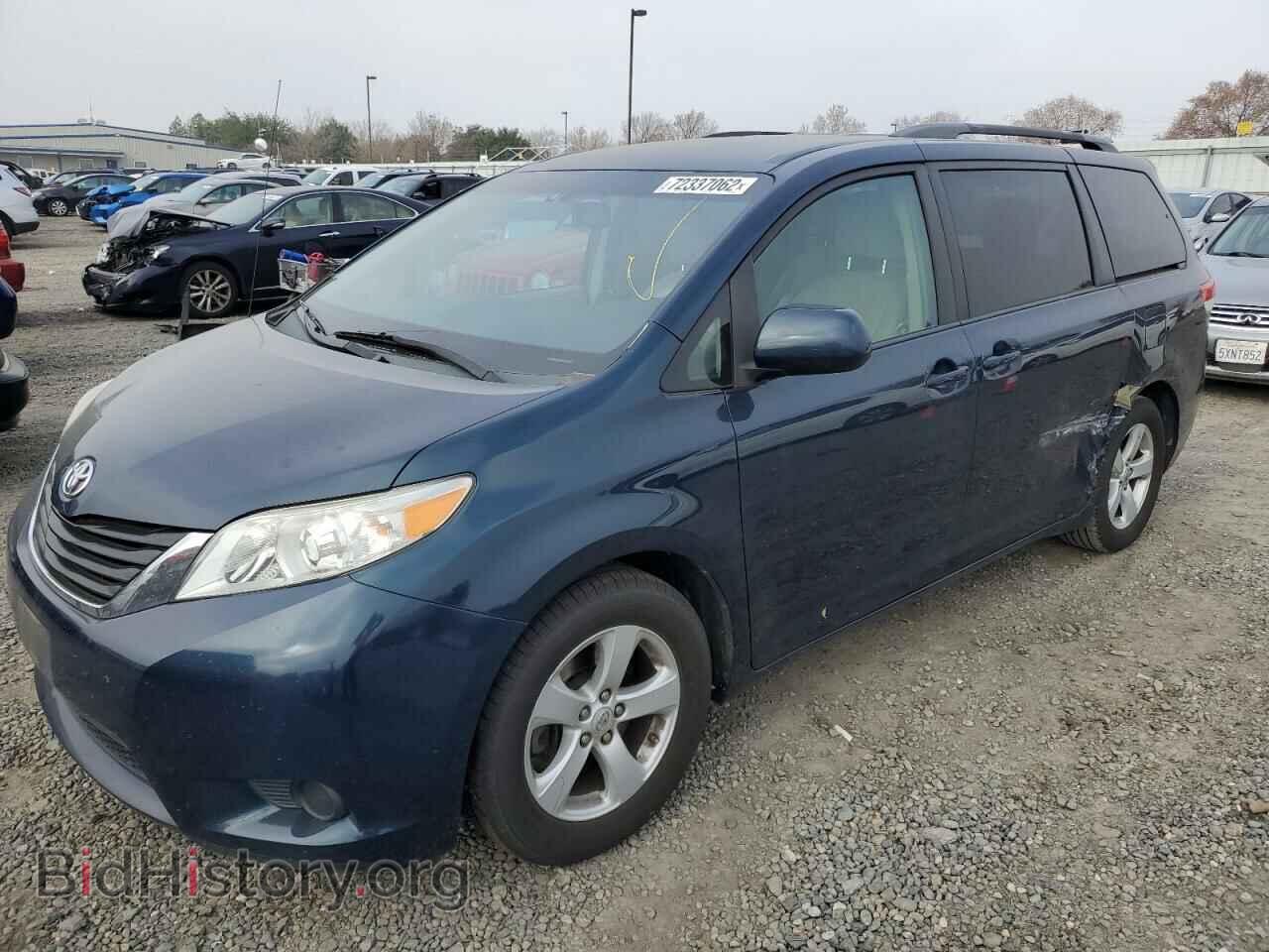 Фотография 5TDKK3DC5CS209356 - TOYOTA SIENNA 2012