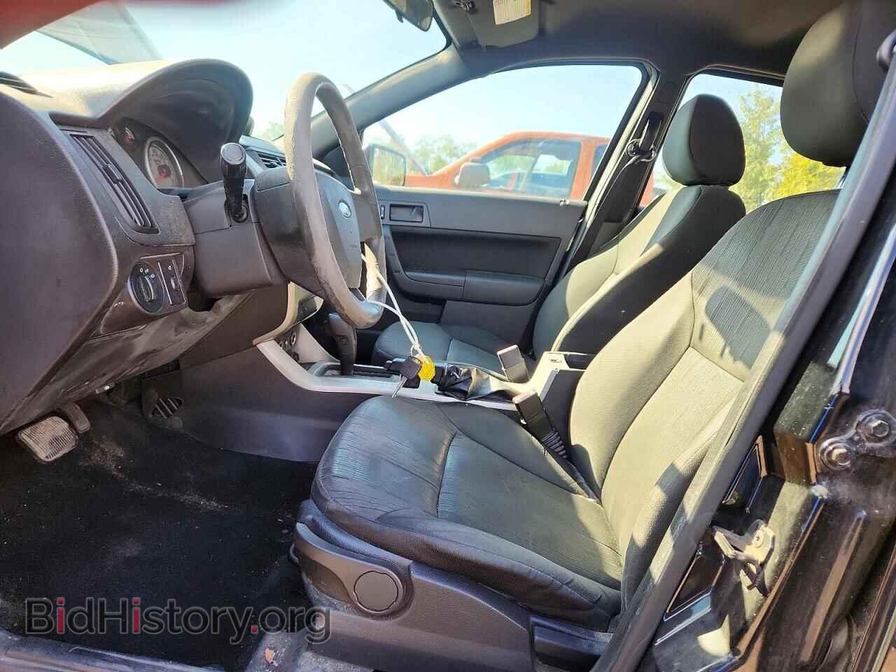 2010 Ford FOCUS (VIN 1FAHP3FN9AW250814) — фото 7 из 12