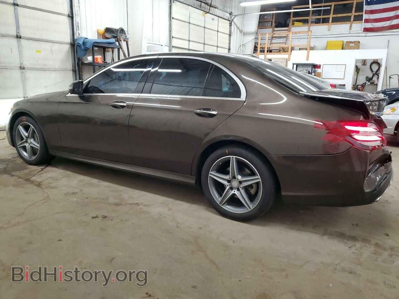 2017 MERCEDES-BENZ E-CLASS - VIN: WDDZF4KB5HA178073 - Фото 2