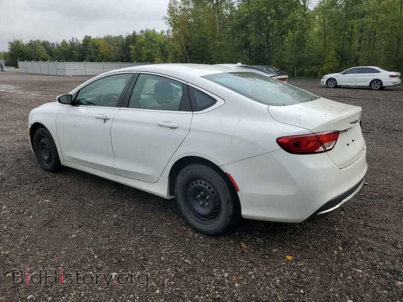 2015 CHRYSLER 200 - VIN: 1C3CCCAB3FN678943 - Photo 2