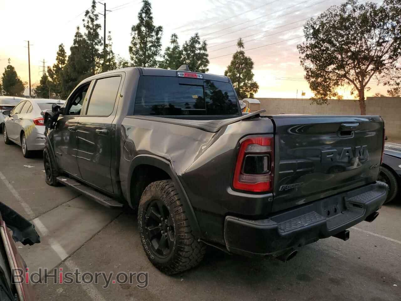 2021 RAM 1500 - VIN: 1C6SRFLM1MN738888 - Фото 2