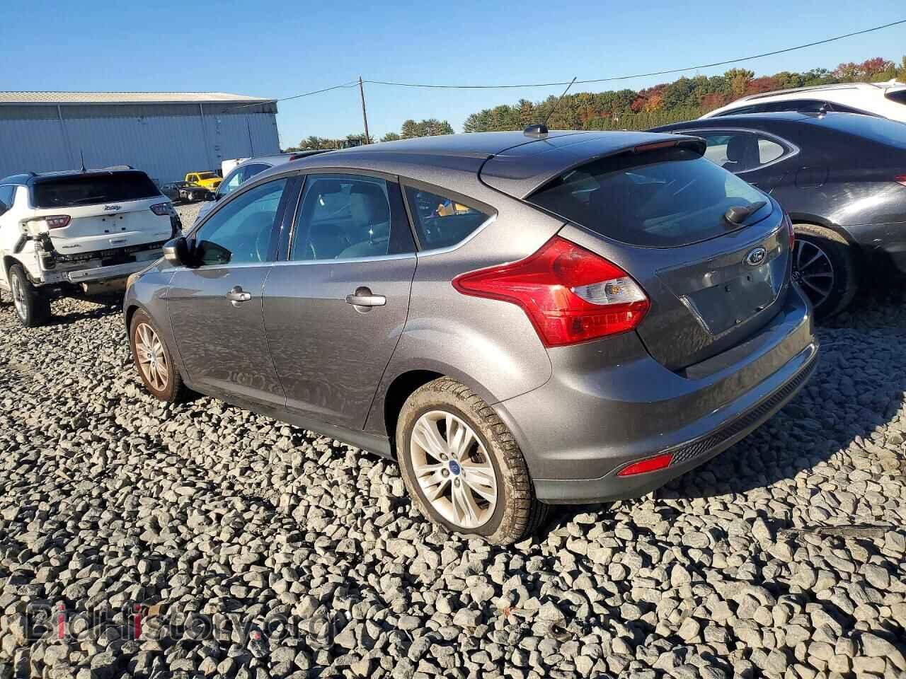 2012 Ford FOCUS (VIN 1FAHP3M27CL185135) — photo 2 of 12