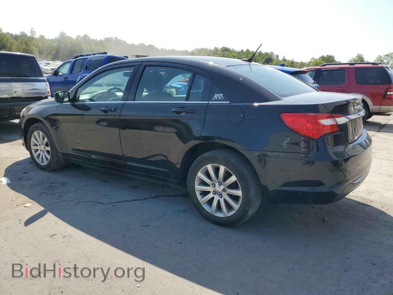 2011 CHRYSLER 200 - VIN: 1C3BC1FB8BN604131 - Фото 2