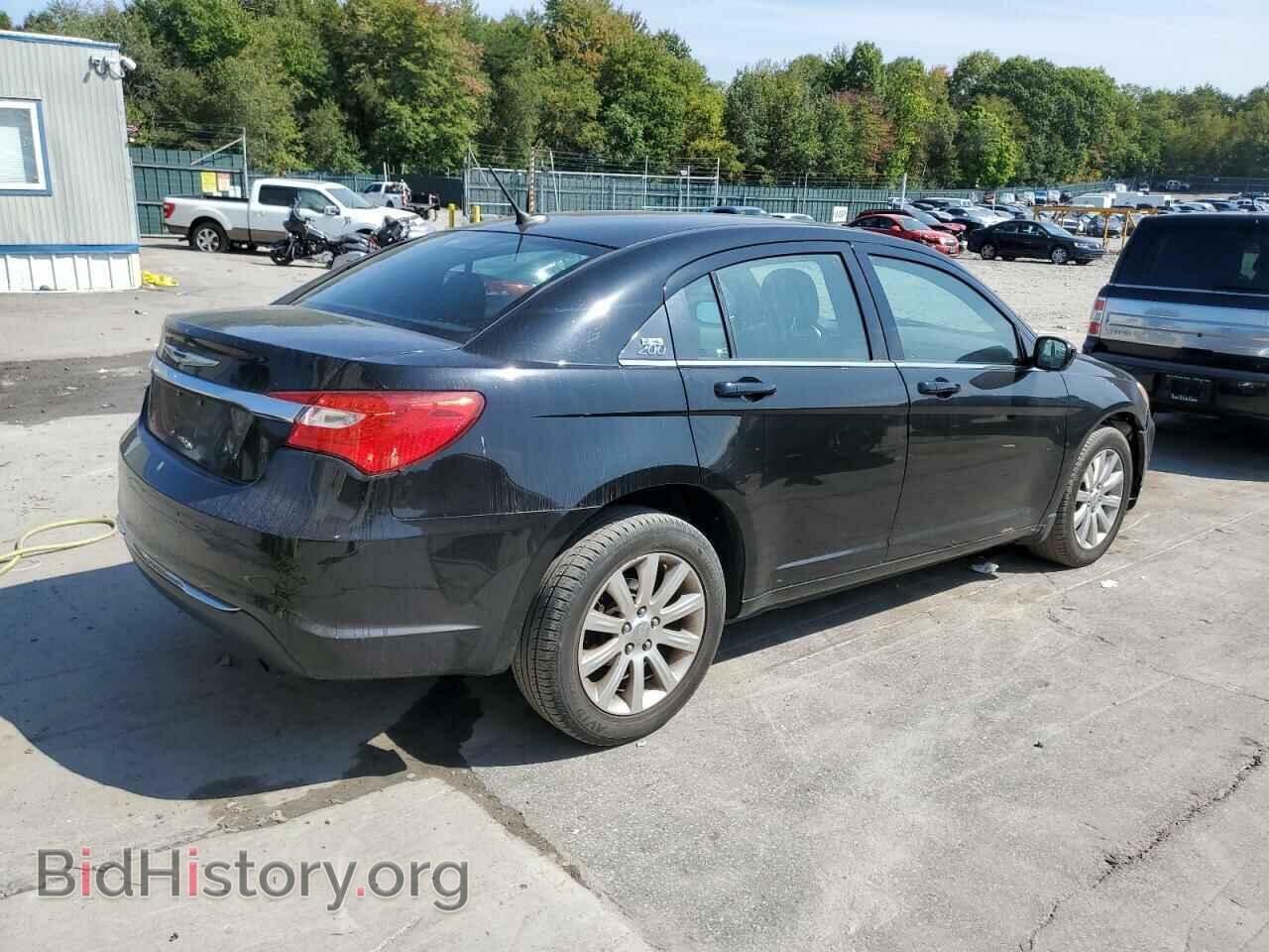 2011 CHRYSLER 200 - VIN: 1C3BC1FB8BN604131 - Фото 3