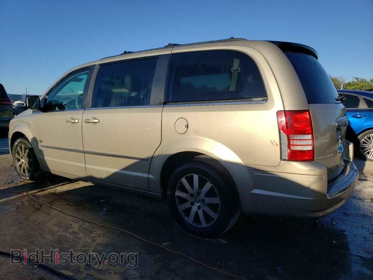 2009 CHRYSLER MINIVAN - VIN: 2A8HR54139R632821 - Фото 2