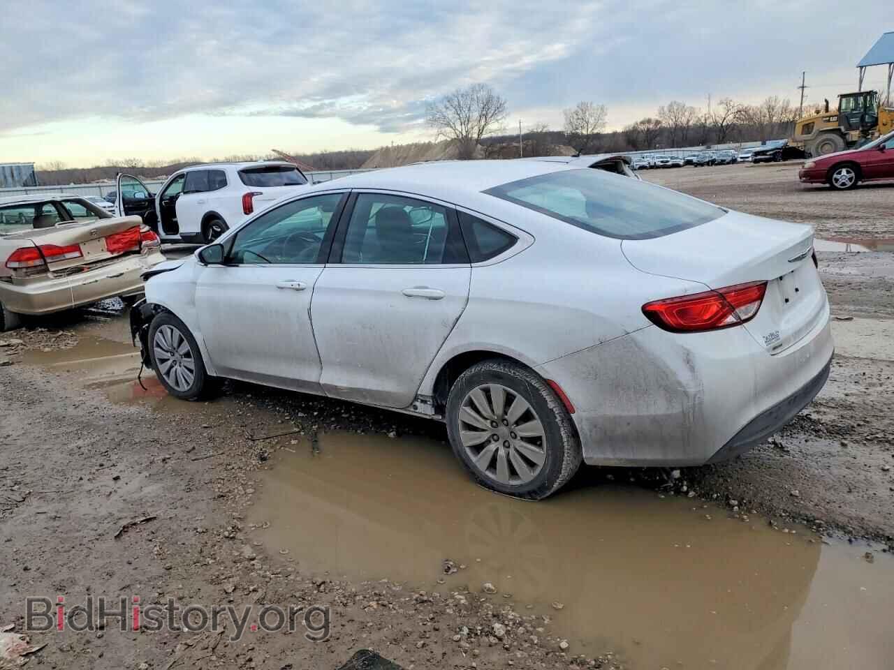 2016 CHRYSLER 200 - VIN: 1C3CCCFB3GN139796 - Фото 2