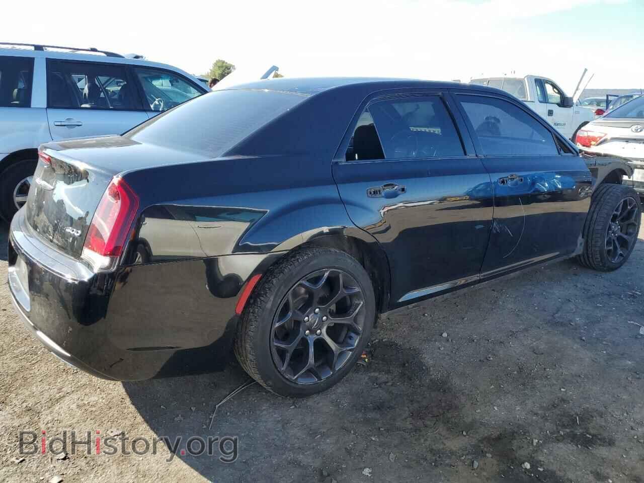 2019 CHRYSLER 300 - VIN: 2C3CCAAG6KH570402 - Фото 3