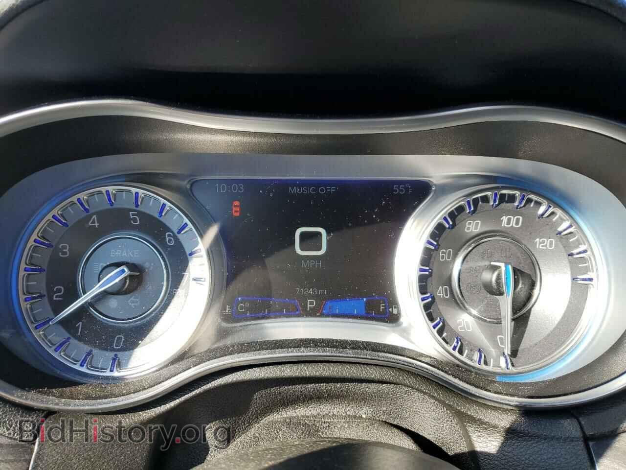 2019 CHRYSLER 300 - VIN: 2C3CCAAG6KH570402 - Фото 9
