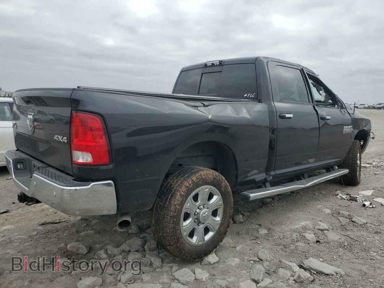2018 RAM All Models - VIN: 3C6UR5DL0JG101326 - Photo 3