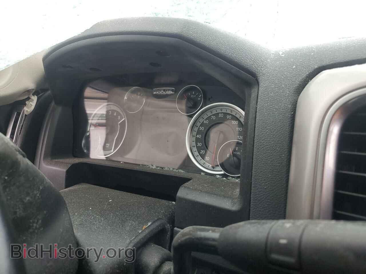 2018 RAM All Models - VIN: 3C6UR5DL0JG101326 - Photo 9