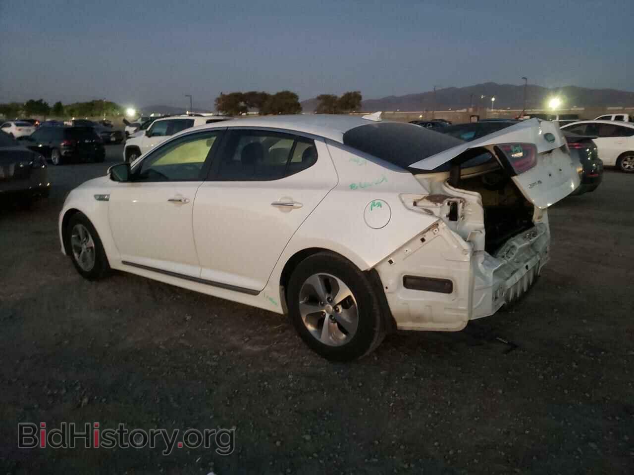 2014 KIA OPTIMA - VIN: KNAGM4AD2E5071090 - Photo 2