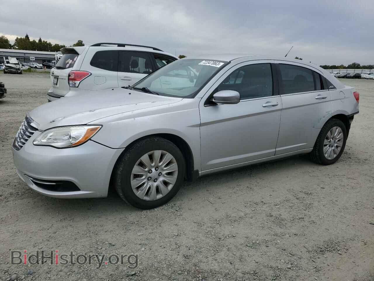 Photo 1C3BC4FB0BN521598 - CHRYSLER 200 2011