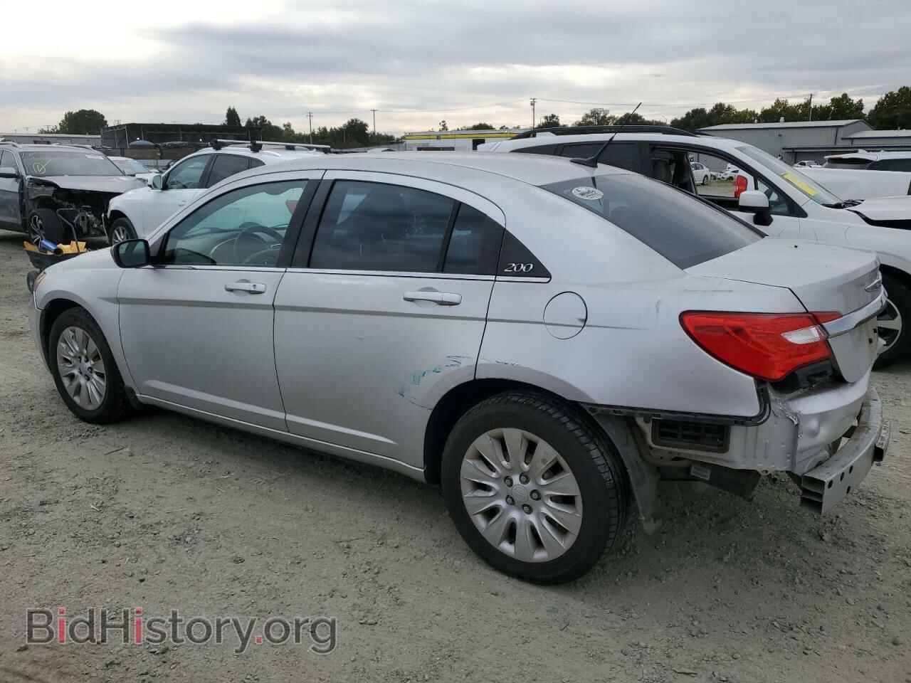 2011 CHRYSLER 200 - VIN: 1C3BC4FB0BN521598 - Фото 2