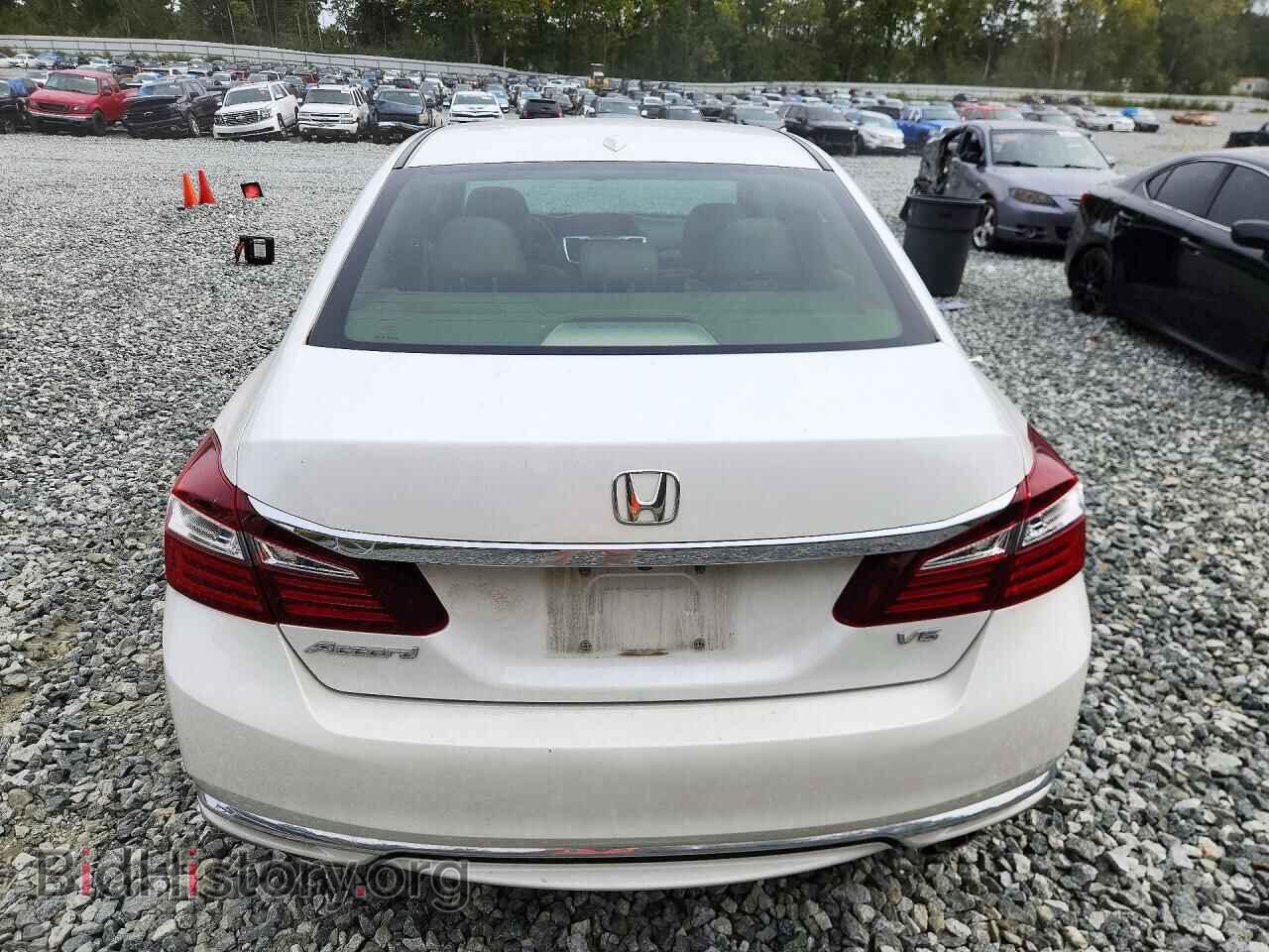 2017 HONDA ACCORD - VIN: 1HGCR3F86HA002425 - Photo 6