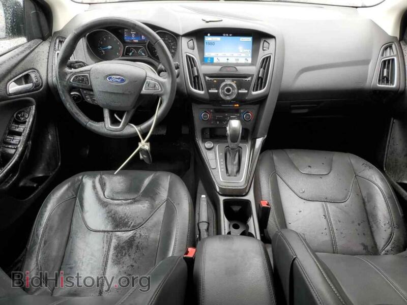 2016 Ford FOCUS (VIN 1FADP3N24GL303516) — photo 8 of 13