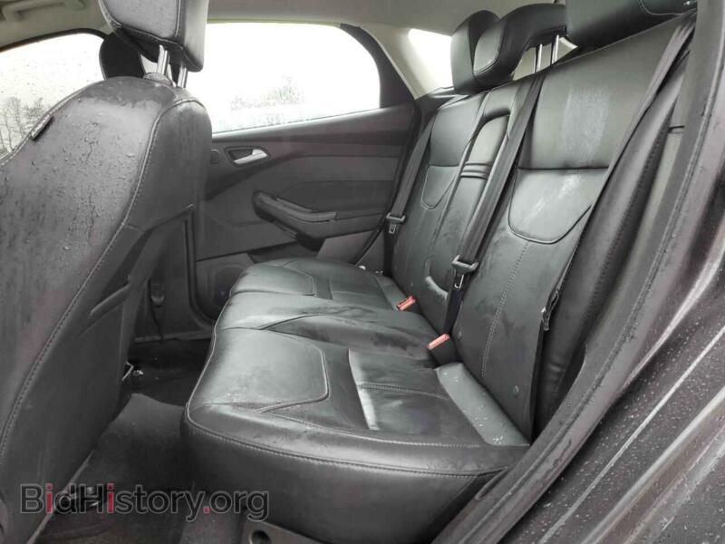 2016 Ford FOCUS (VIN 1FADP3N24GL303516) — photo 10 of 13