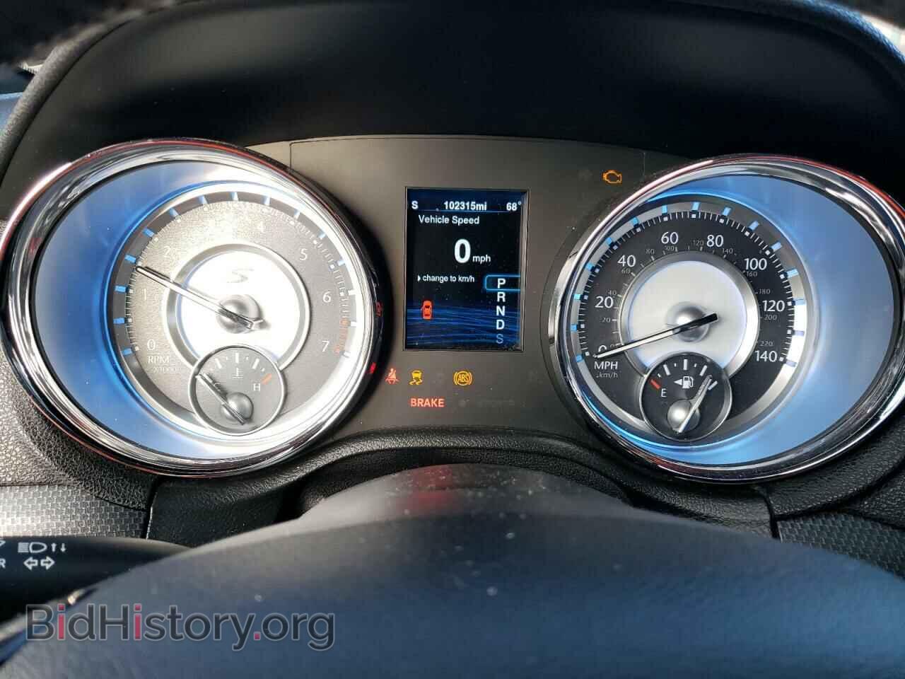 2014 CHRYSLER 300 - VIN: 2C3CCABG1EH166734 - Фото 9