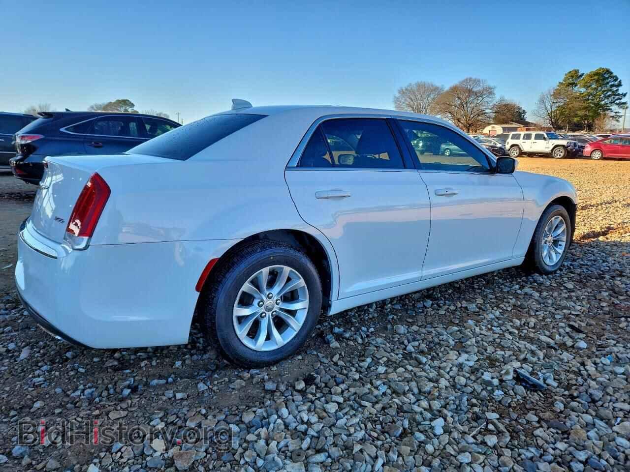 2015 CHRYSLER 300 - VIN: 2C3CCAAG1FH930052 - Фото 3