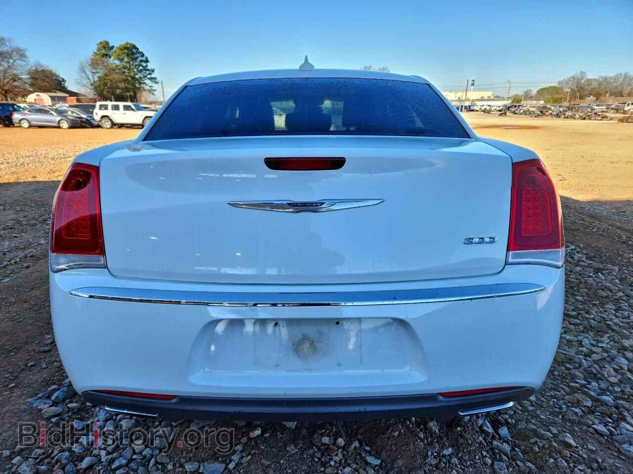 2015 CHRYSLER 300 - VIN: 2C3CCAAG1FH930052 - Фото 6