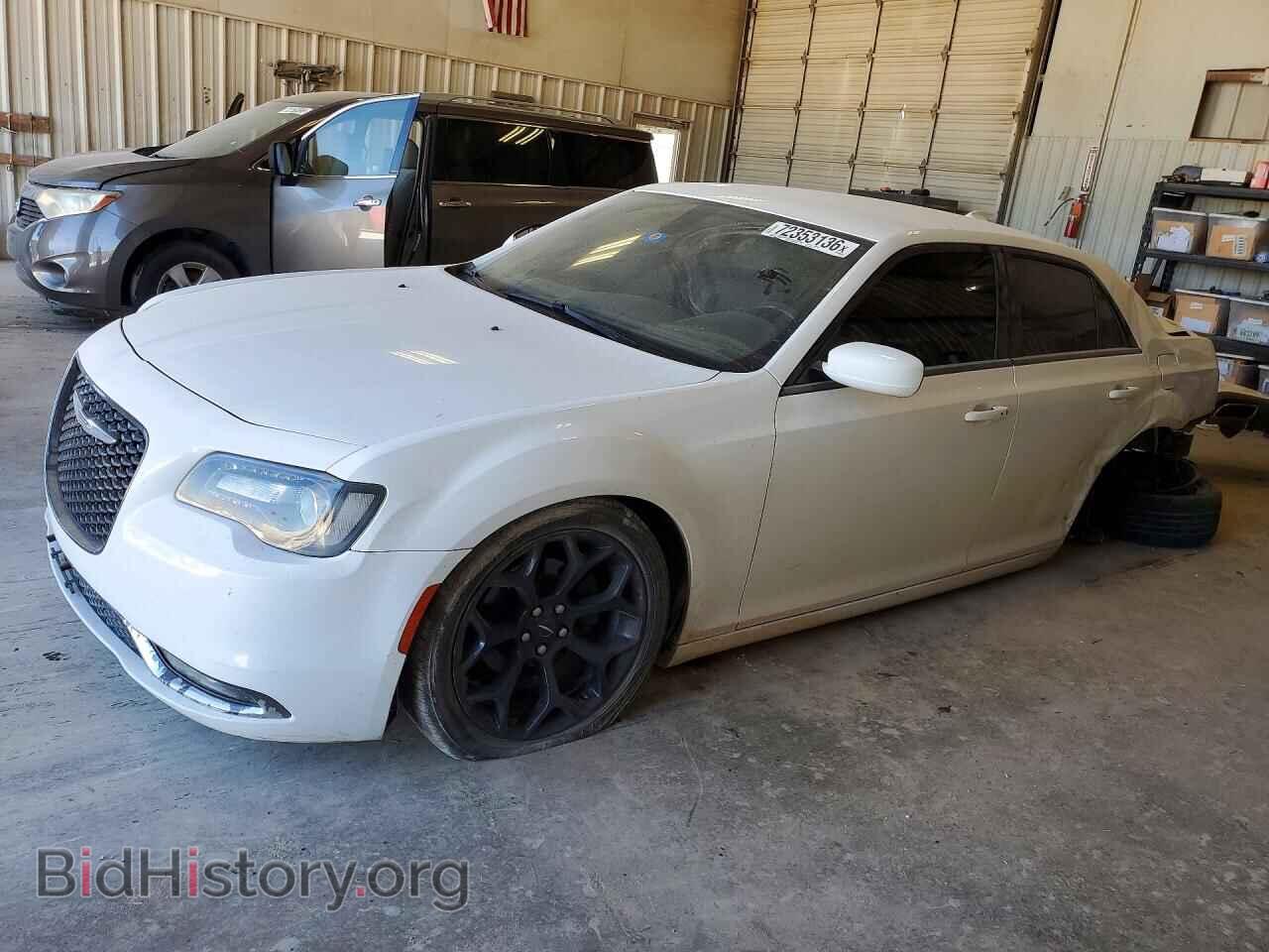 Фотография 2C3CCABG5KH515325 - CHRYSLER 300 2019