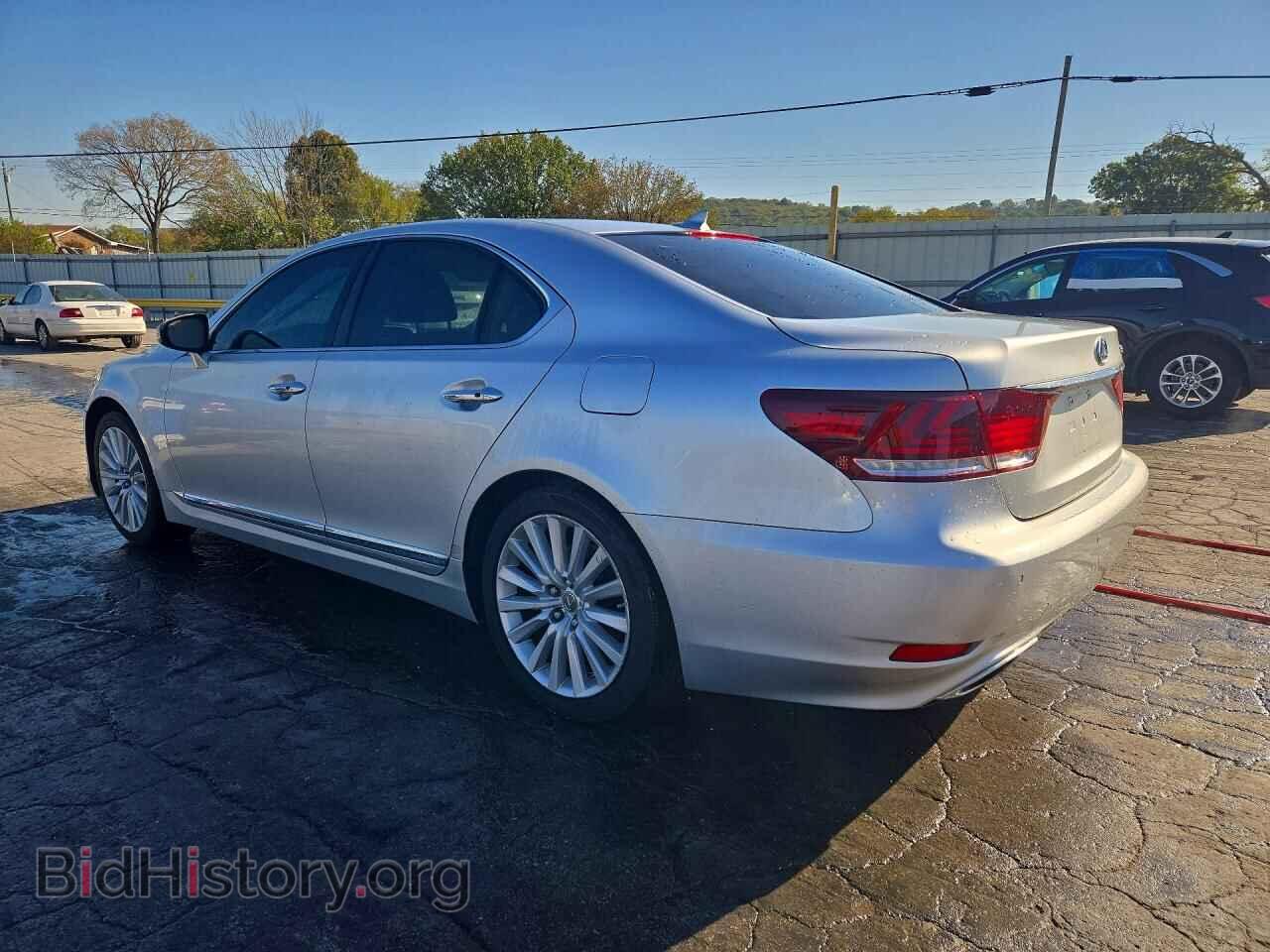 2013 LEXUS LS460 - VIN: JTHBL5EF4D5118795 - Photo 2