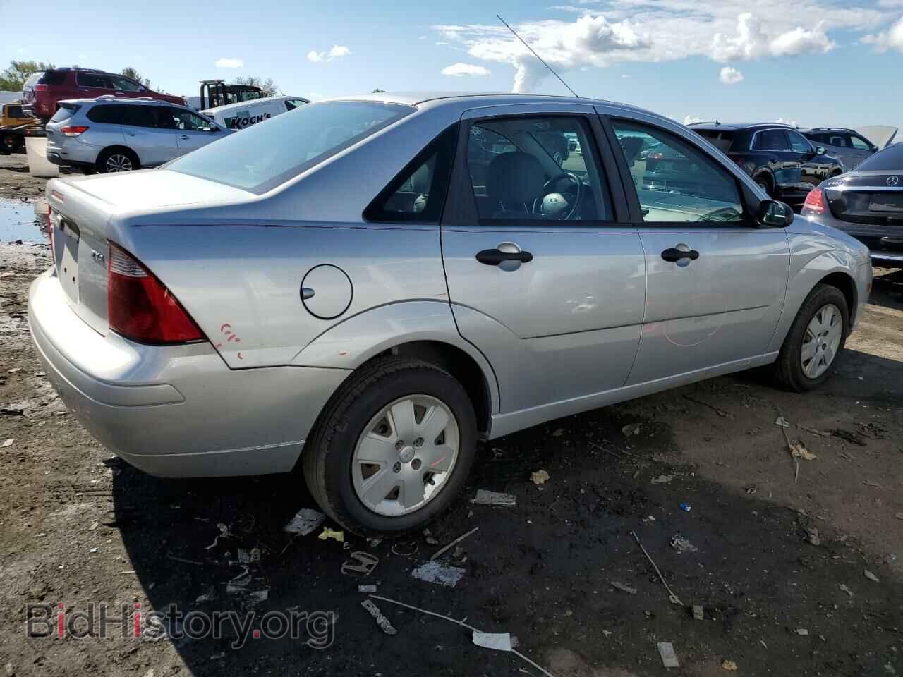 2006 FORD FOCUS - VIN: 1FAHP34N16W253863 - Фото 3